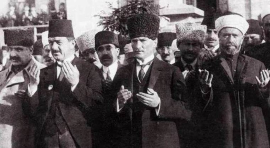 Diyanet'in hutbesinde yine Atatürk'e yer yok!