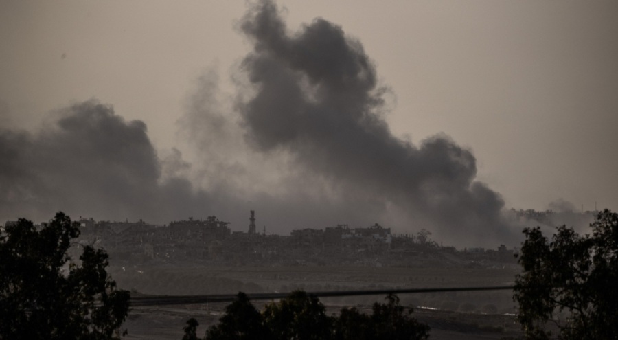 İsrail, Gazze'de kan bankasını bombaladı