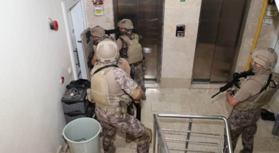 Terör örgütüne finansman sağlayan iki kişi gözaltında