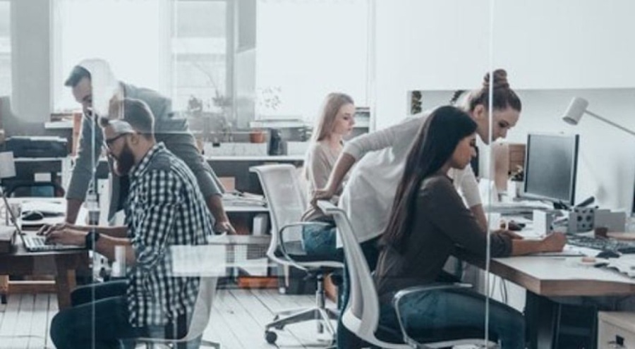 Araştırmaya göre, enflasyon beyaz yakalıları vurdu