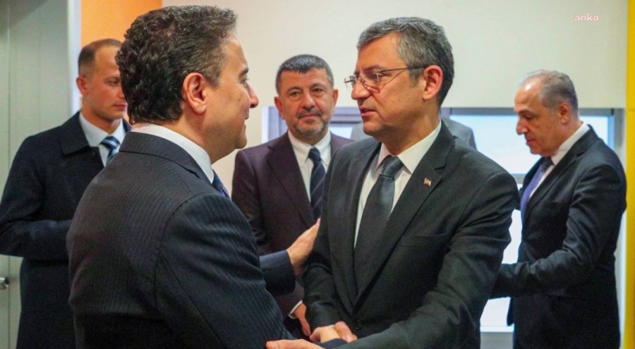 Özgür Özel'den Babacan'a taziye ziyareti