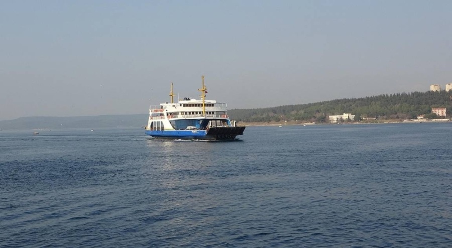 Bozcaada ve Gökçeada'ya feribot seferleri iptal edildi