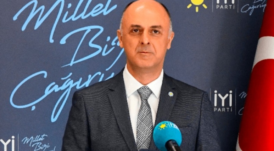 Ümit Özlale'den Bahadır Erdem'e: Makamlar geçici, dostluk baki!