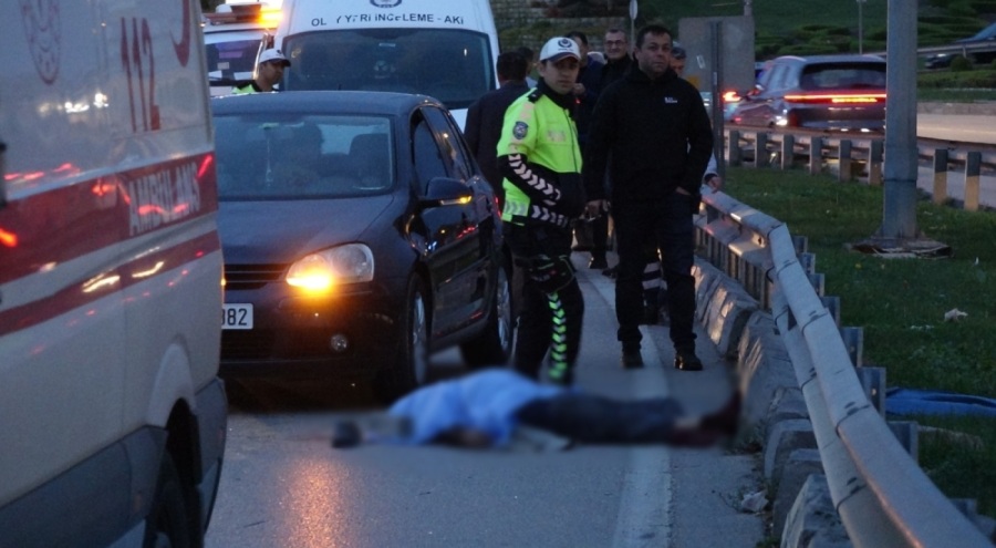 Bursa'da yolun karşısına geçmek isterken otomobilin çarpmasıyla öldü