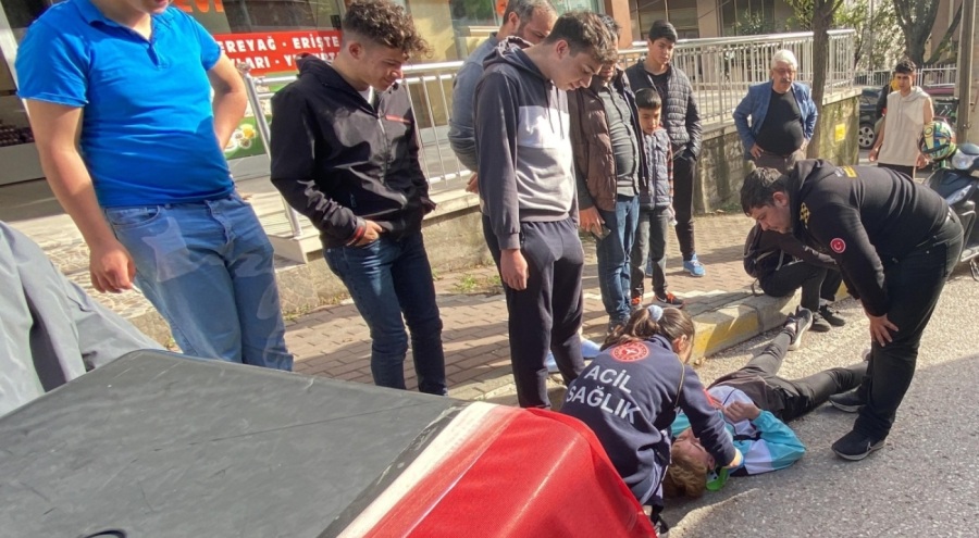 Elektrikli scooterdan düşen 2 kişi yaralandı