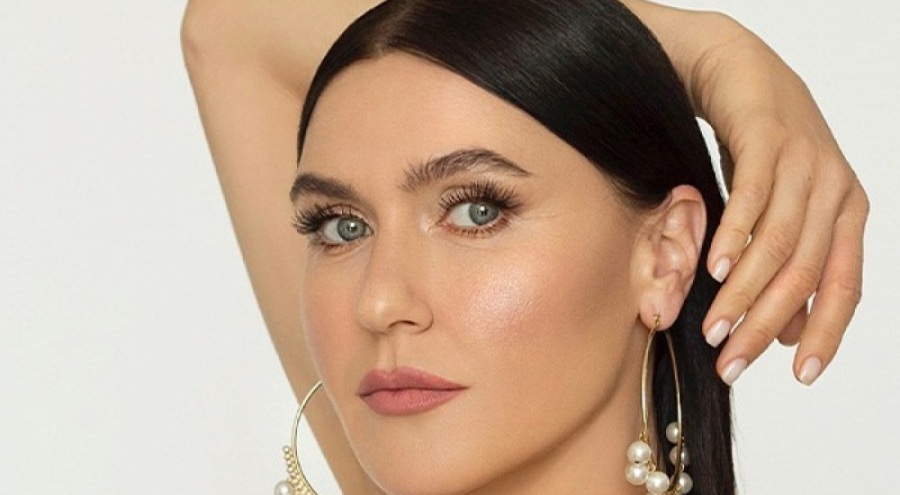 Şevval Sam, yeni yaşını festivalde kutladı