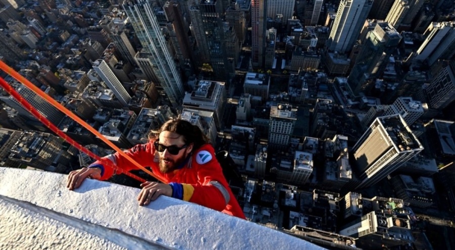 Jared Leto Empire State Binası'na tırmandı