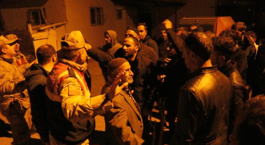 9 yaşındaki kız çocuğuna taciz iddiası mahalleliyi sokağa döktü