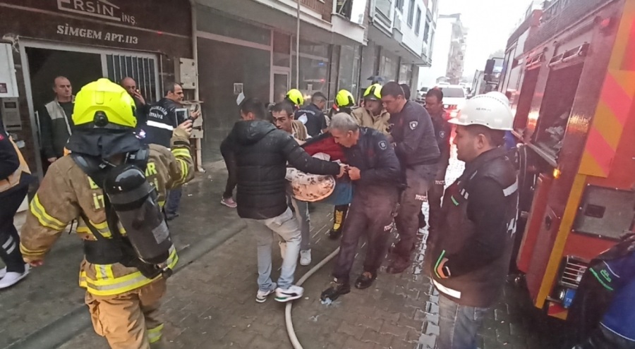 Balıkesir'de yangın! Dumandan etkilenen kişi hastaneye kaldırıldı