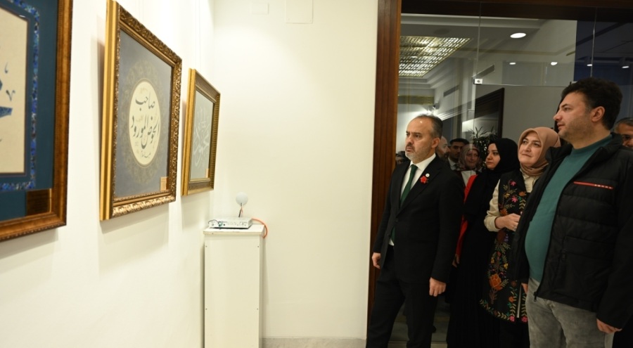 Bursa'da Hilye-i Şerif ve İsm-i Nebi sergisi ziyarete açıldı