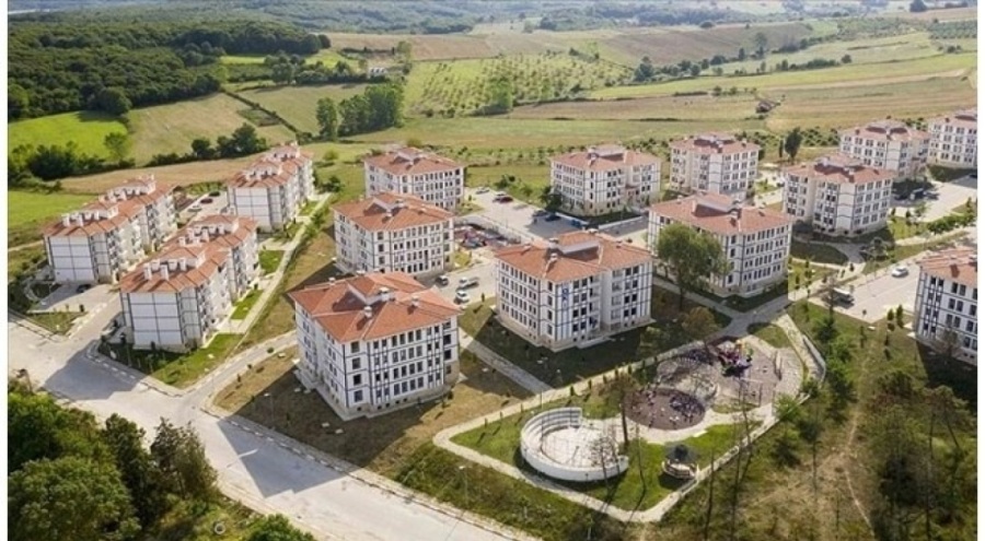 TOKİ'den kurasız ev vaadiyle dolandırdı