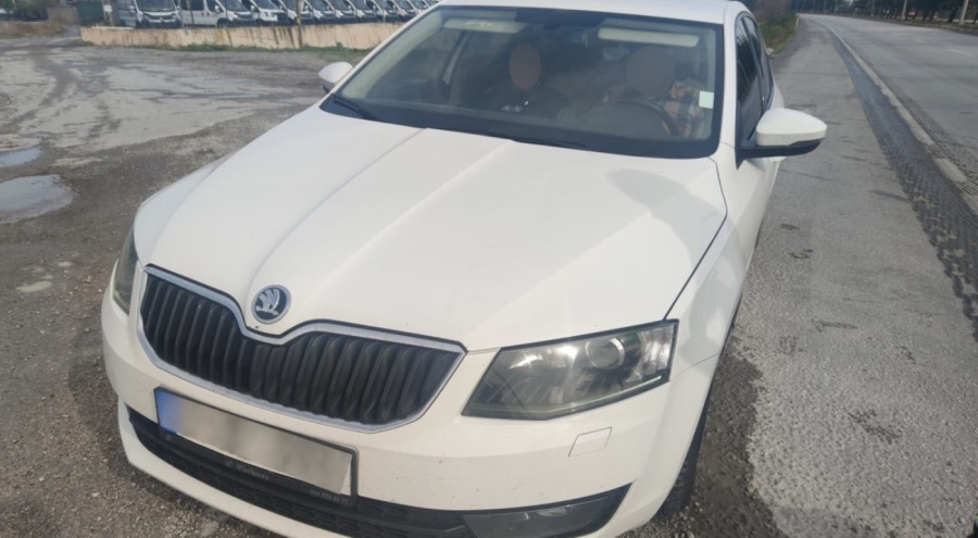 Balıkesir-Bursa yolunda, radar tespit cihazı olan araç yakalandı