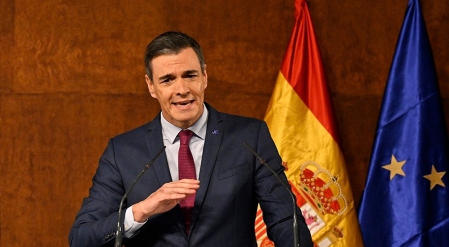 İspanya'da azınlık sol koalisyon hükümeti kuruluyor