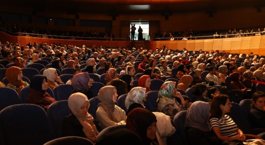 Bursa'da ailelere 'iletişim semineri' düzenlendi