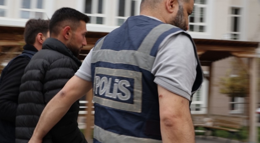 Düğün gününde arkadaşını vuran damat tutuklandı