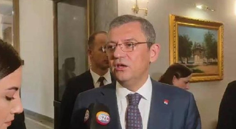 CHP lideri Özel, Meclis'te milletvekilleri ve il başkanları ile görüştü