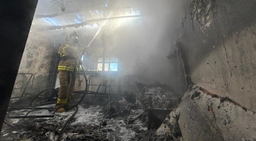 Yangın, evi küle çevirdi