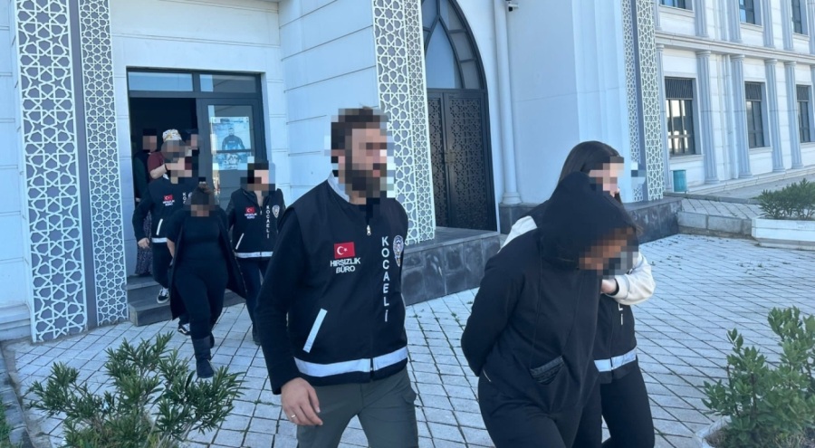 Evden 100 bin TL'lik ziynet eşyası çalınmıştı; 3 şüpheli yakalandı