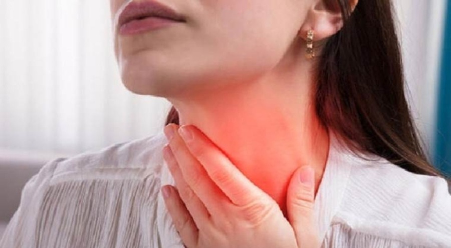 Boğaz ağrısına iyi geliyor: Şifası 1 tatlı kaşığında saklı...