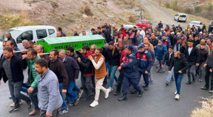 Kayseri'de öldürülen Hasibe Soykuk defnedildi, kocası ve iki oğlu gözaltına alındı
