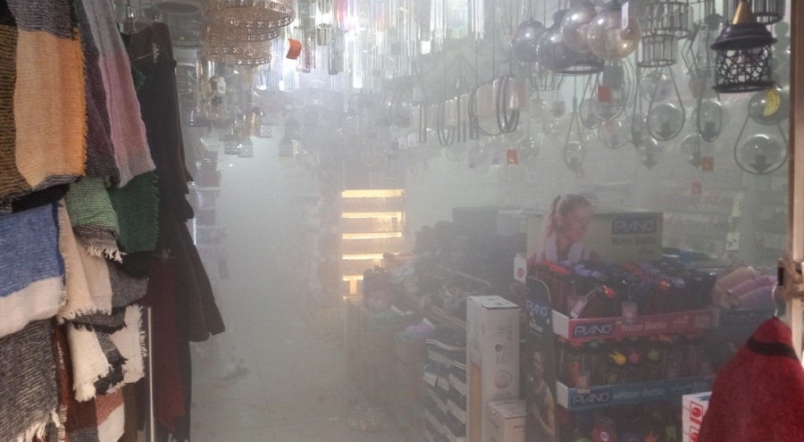 Ucuzluk pazarında havai fişekler patladı!