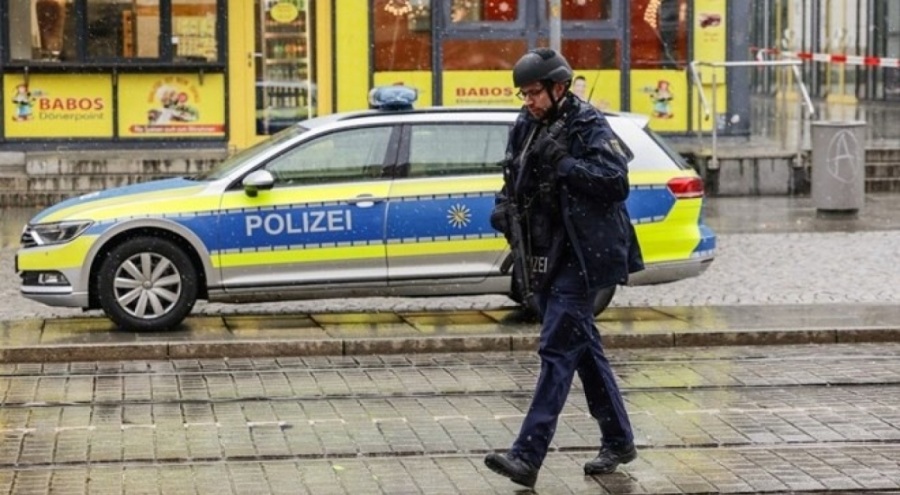 Almanya'da yabancılara karşı güvenlik kontrolü artırıldı