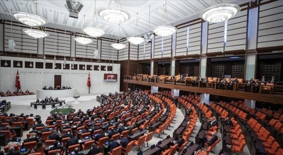 Azerbaycan tezkeresi Meclis'ten geçti