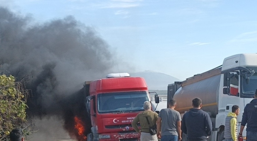 Bursa'da kamyon alev alev yandı!