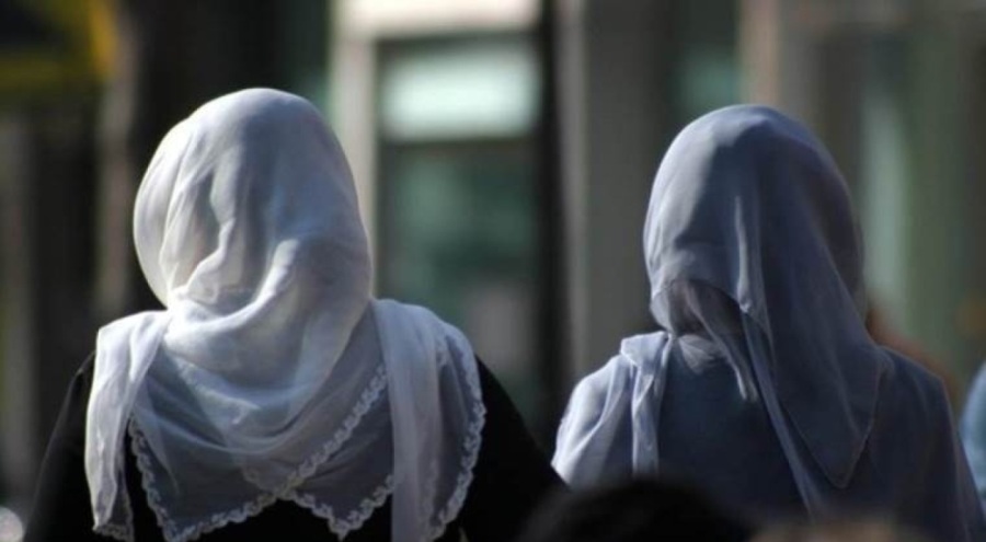 TMSF ünlü eşarp markasını satışa sundu