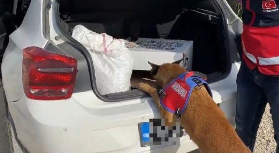 Mersin'de uyuşturucu ticaretine operasyon! 4 gözaltı