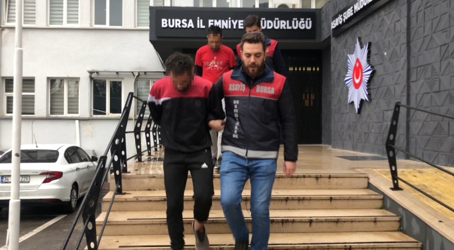 Bursa'da aşevinin çatısındaki kurşun levhaları çaldılar! 3 kişi gözaltında