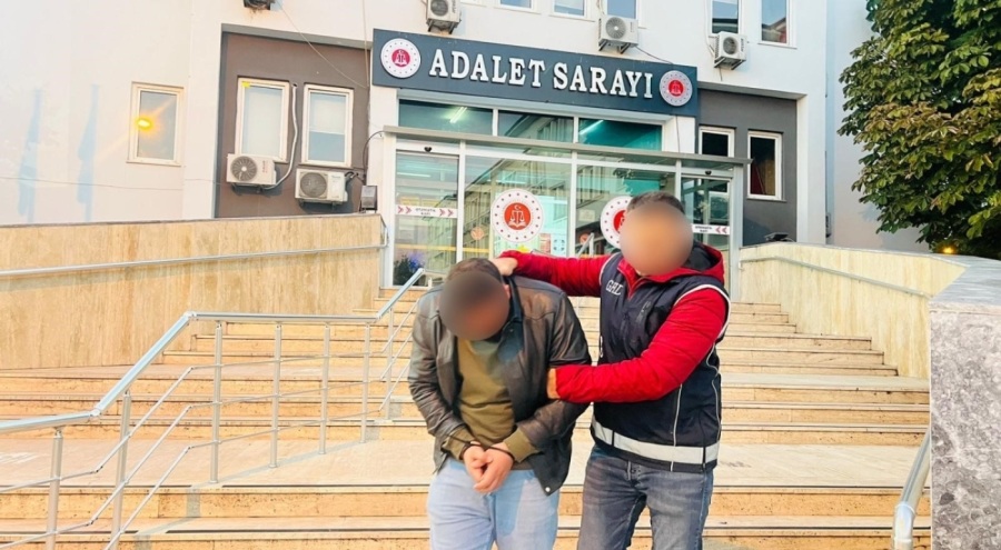 Durdurulan araçlardan 11 düzensiz göçmen çıktı