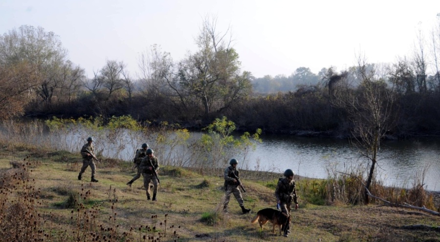 Yunanistan'a kaçarken yakalanan 2 FETÖ şüphelisi tutuklandı