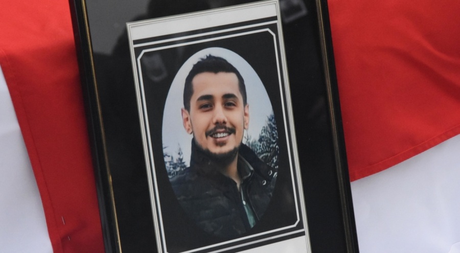 Arkadaşının evinde ölü bulunan erkek hemşire son yolculuğuna uğurlandı