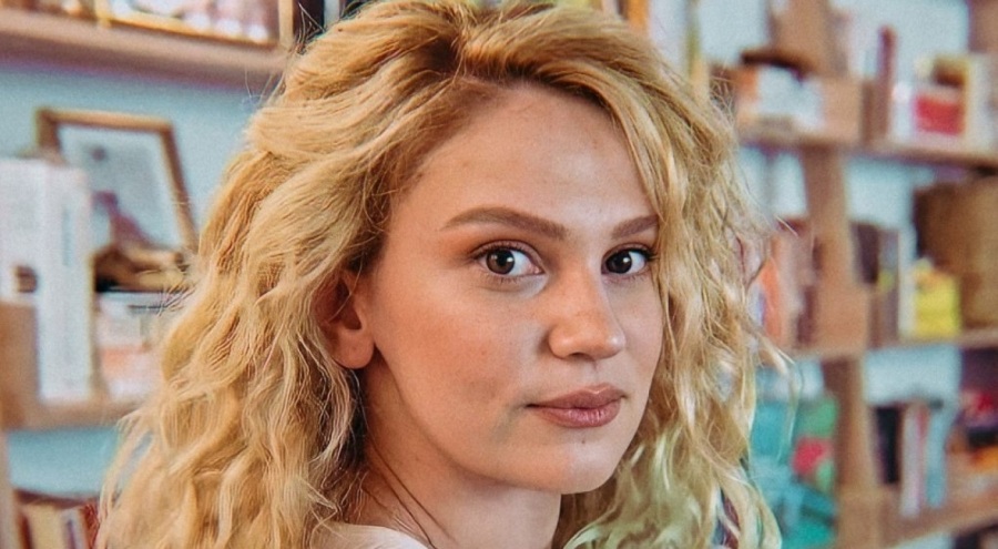 Farah Zeynep Abdullah'ın gala kıyafetine yorum yağmuru! "Bu nasıl rüküşlük?"