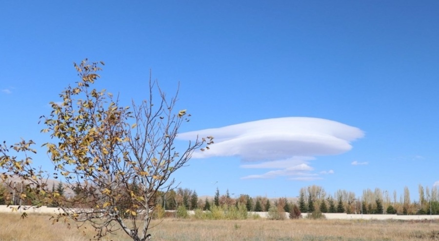 Niğde semalarında mercek bulutu görüldü