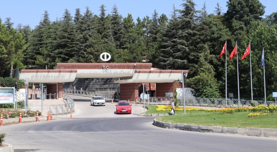 Üniversitede taciz skandalı! Öğretim üyesi açığa alındı