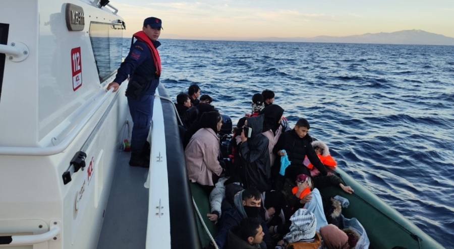 Çanakkale'de 72 düzensiz göçmen karaya çıkarıldı