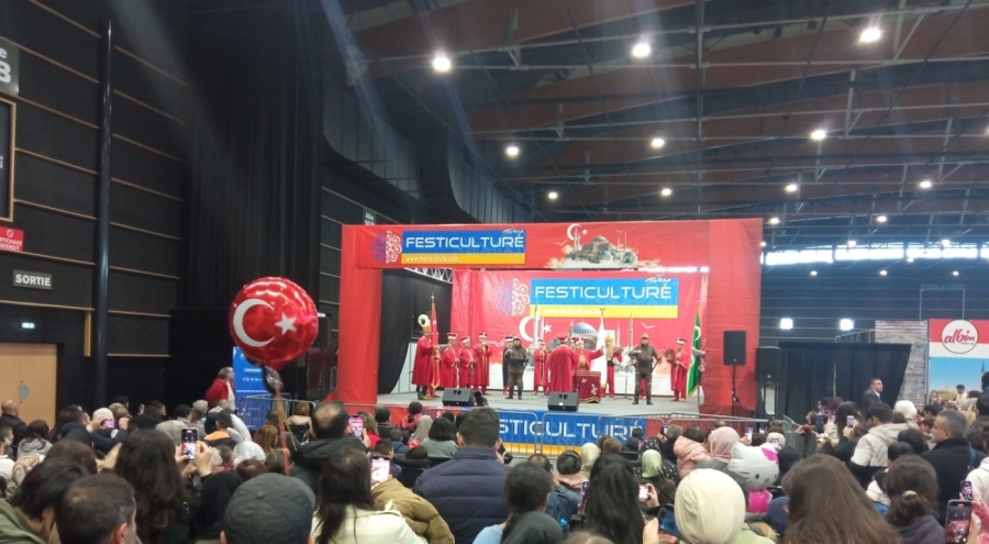 Bursa Mehter Takımı Fransa'da festivale katıldı
