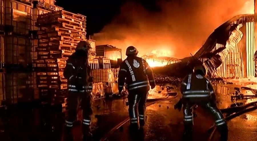 Kimyasal madde deposunda yangın çıktı!