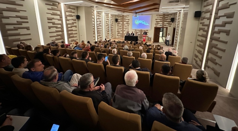 CHP Nilüfer'de Özgür Şahin parti tabanı ile buluştu
