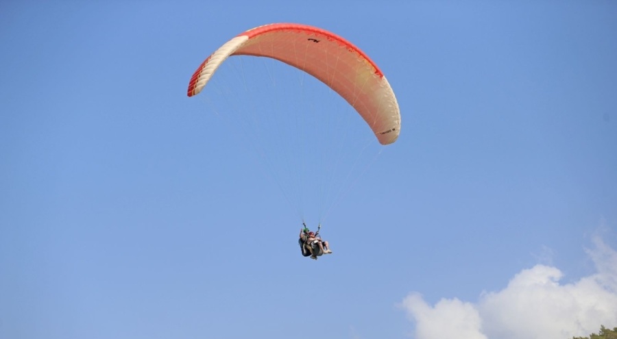 Babadağ'da 224 bin yamaç paraşütü yapıldı