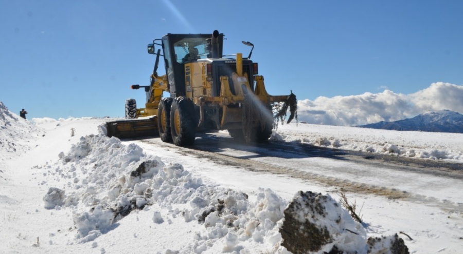 Muş'ta karla mücadele mesaisi başladı