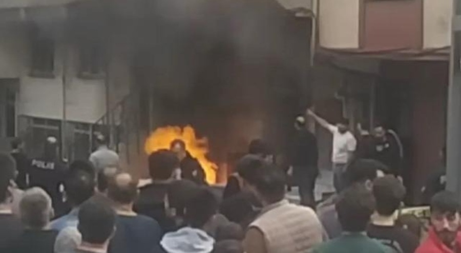 Küçükçekmece'de binada patlama! Ölü ve yaralılar var