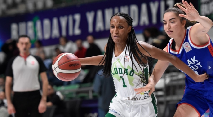 Emlak Konut, Bursa Uludağ Basketbol'u yendi