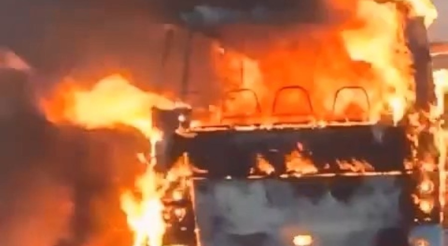 Bursa'da mevsimlik işçi taşıyan serviste yangın çıktı!