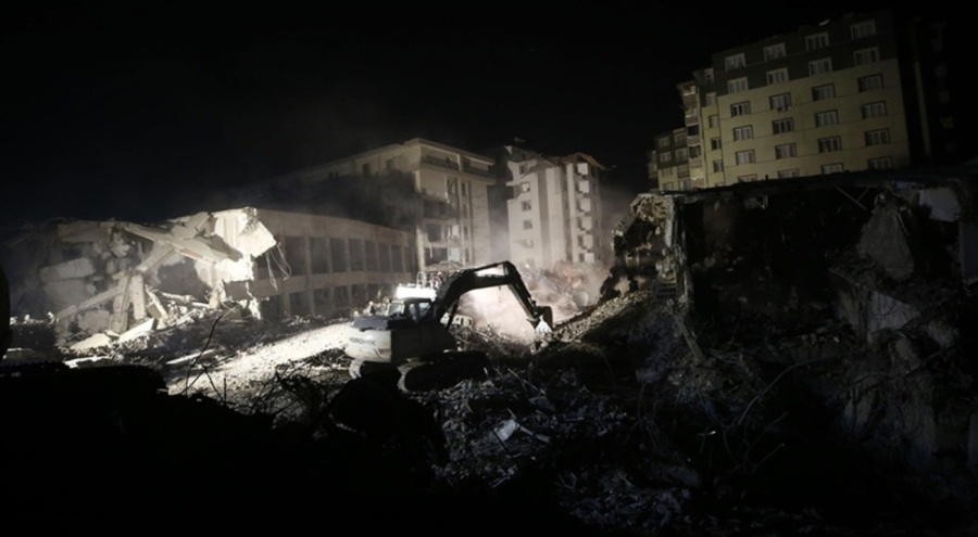 Yüzlerce kişiye mezar olan Rönesans Sitesi'ne ilişkin 4 kişi tutuklandı