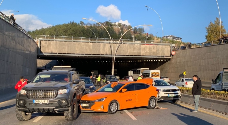 Ankara'da zincirleme kaza: 7 yaralı