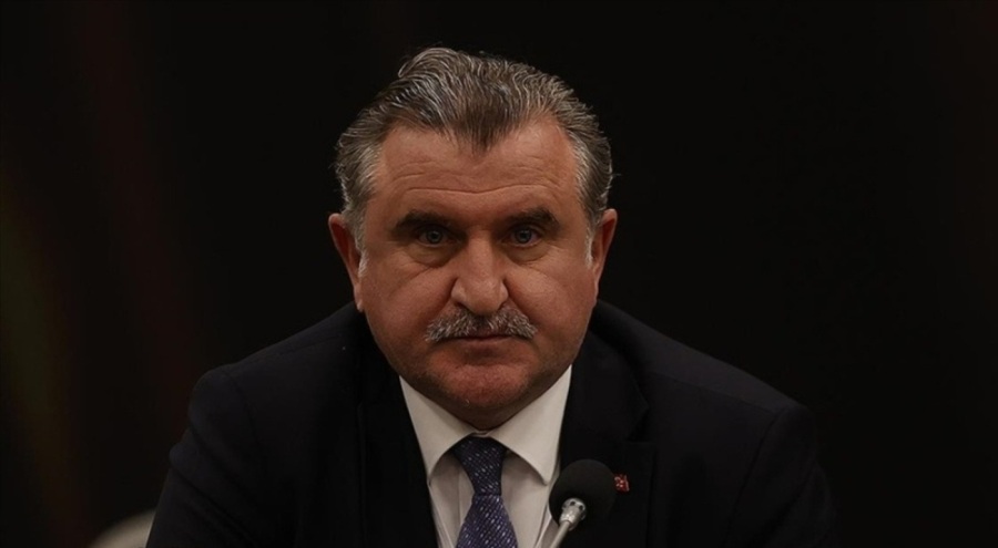 Gençlik ve Spor Bakanı Bak: Bekle bizi Almanya