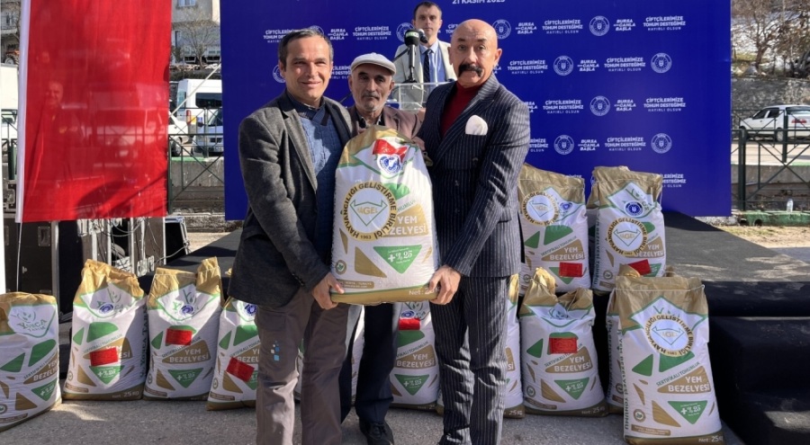 Büyükorhan'da 6 ton sertifikalı yem bezelyesi dağıtıldı